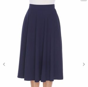 Navy midi circle skirt with pockets Medium